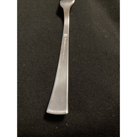Zwilling J.A. Henckels BELLASERA Glossy 18/10 Stainless Master Butter Knife - Picture 5 of 7